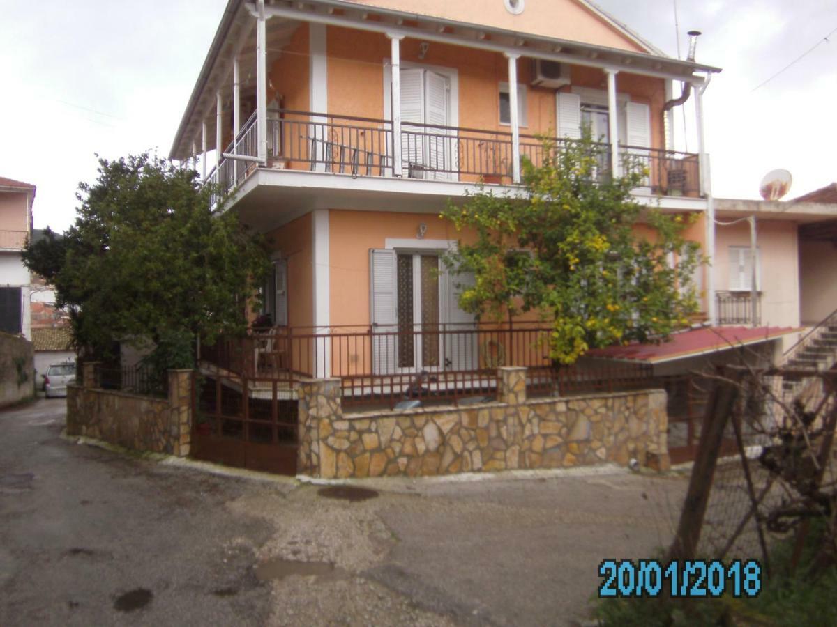 George'S House Appartement Ágios Matthaíos Buitenkant foto